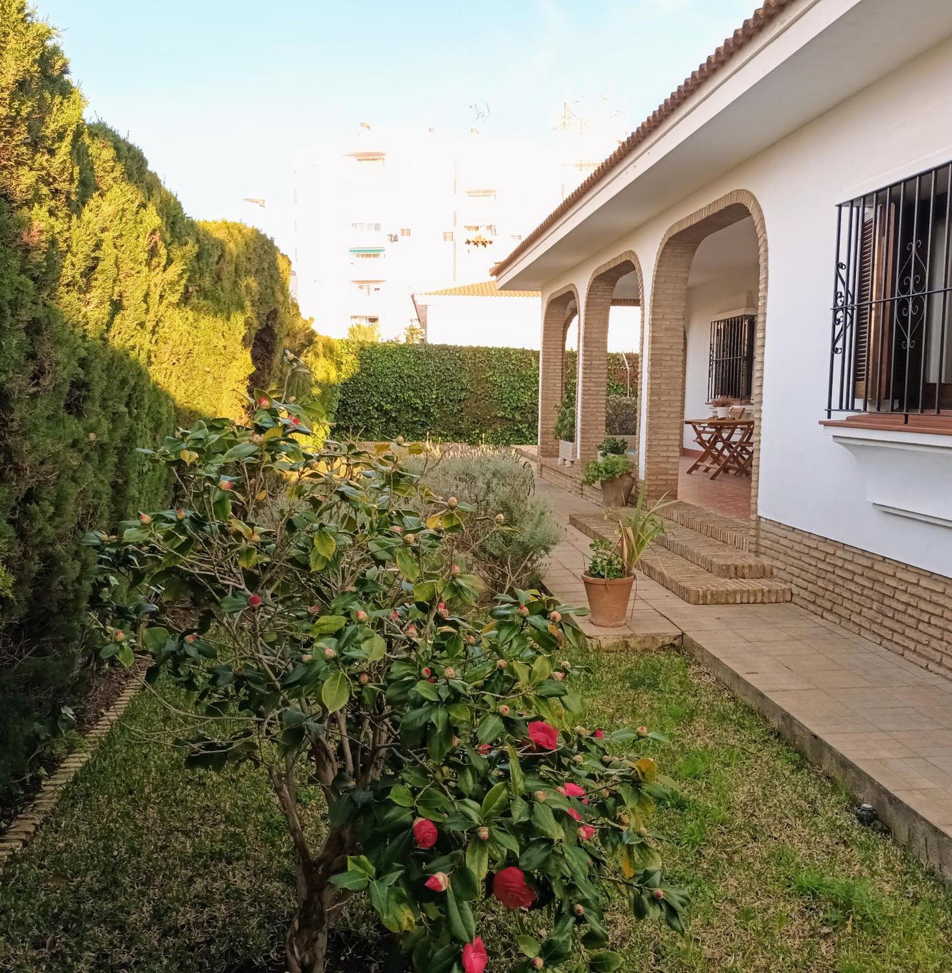 Villa Hispalis En *
